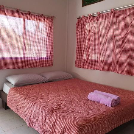 Pineapple Resort Ban Huai Thalaeng Phan エクステリア 写真