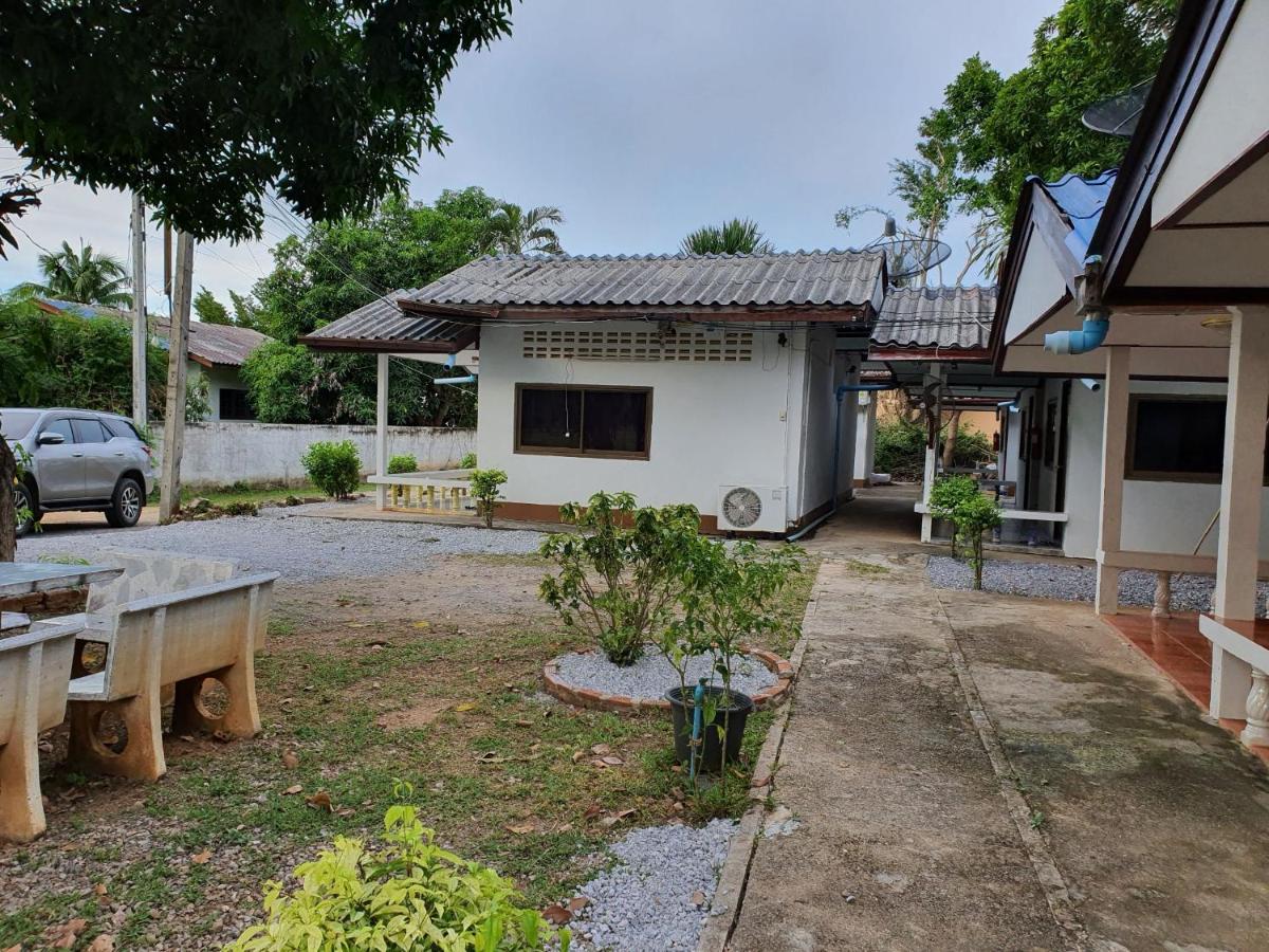 Pineapple Resort Ban Huai Thalaeng Phan エクステリア 写真